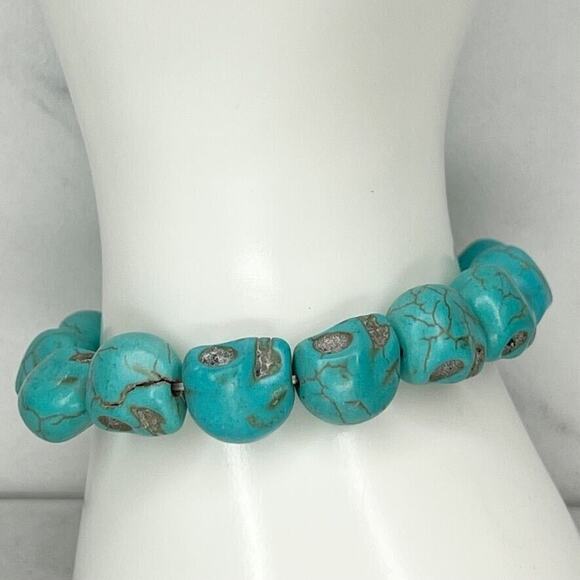 Faux Turquoise Skull Beaded Stretch Bracelet - Picture 1 of 7